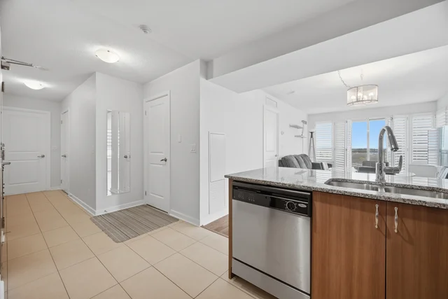 #702-1235 Bayly Street, Pickering - photo 18