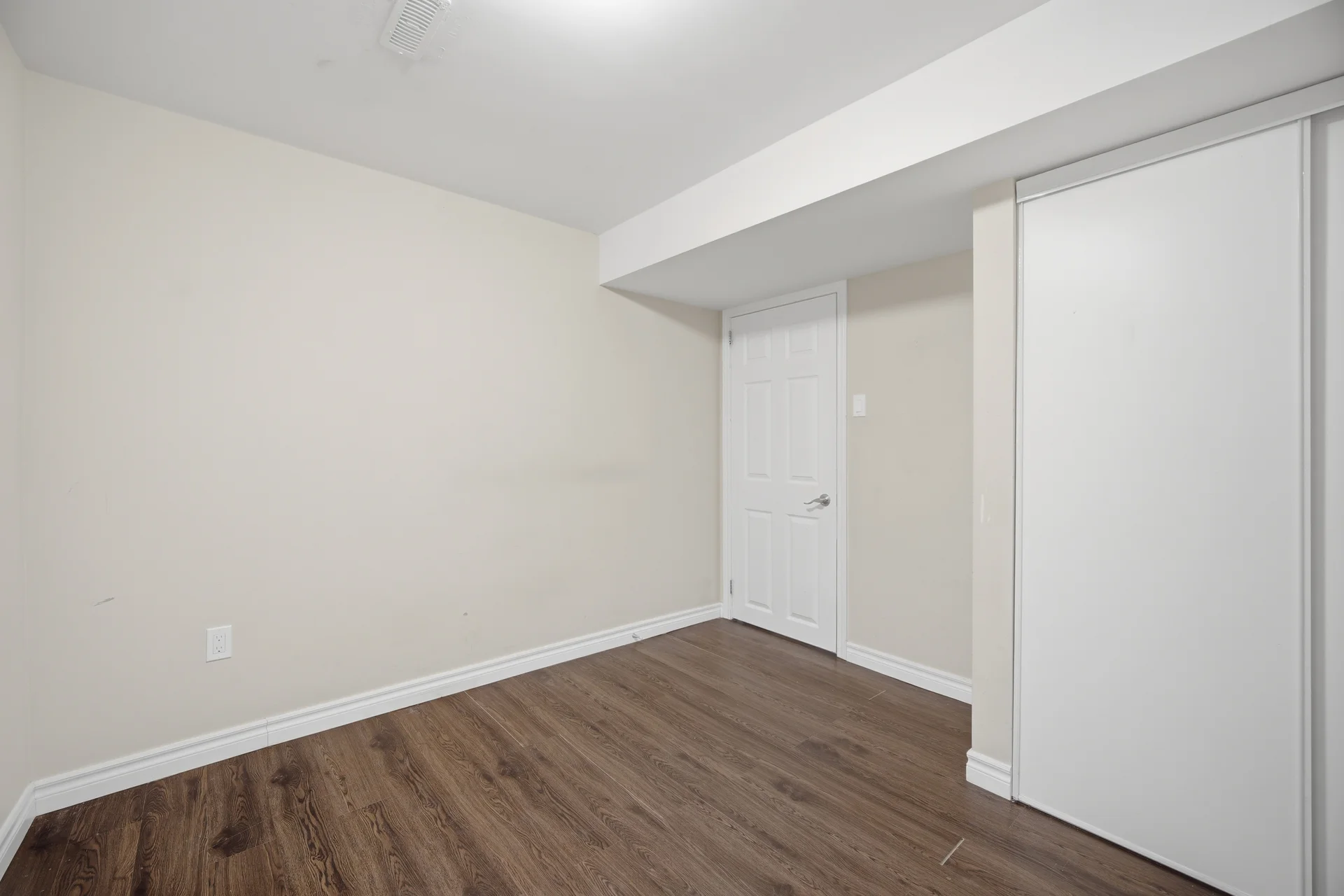 19 Ingleton Boulevard, Scarborough - photo 71
