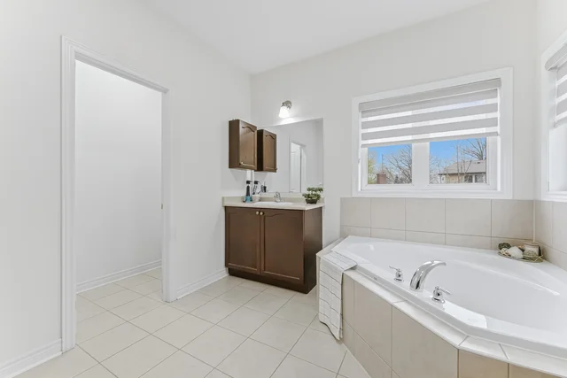 146 Lloyd Sanderson Drive, Brampton - photo 45