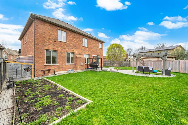 146 Lloyd Sanderson Drive, Brampton - photo 82