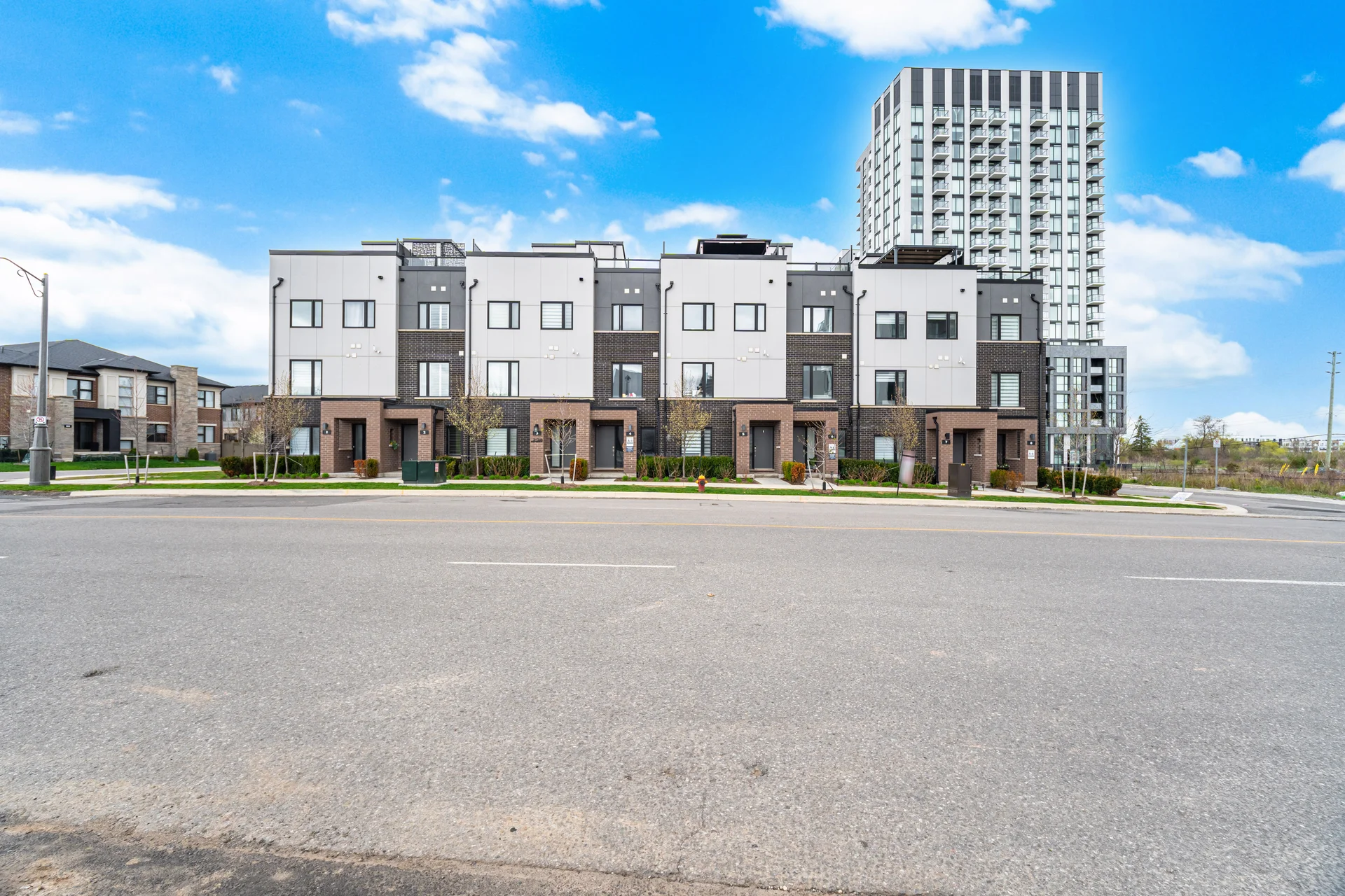 #6-348 Wheatboom Drive, Oakville - photo 3