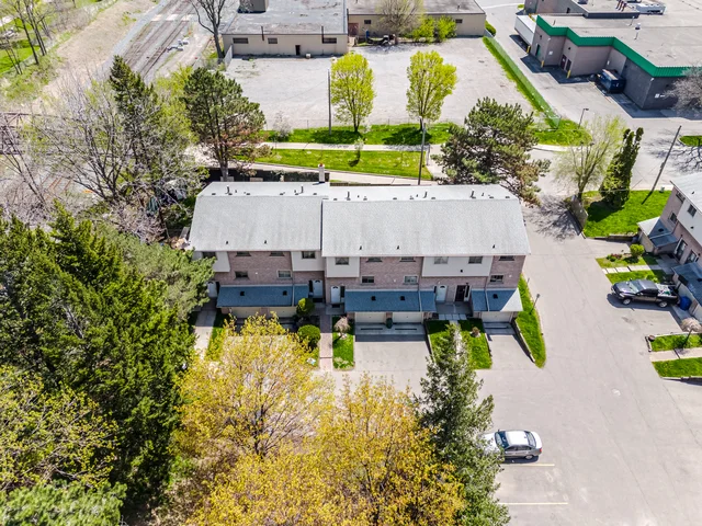 #3-325 Mary Street, Hamilton - photo 1
