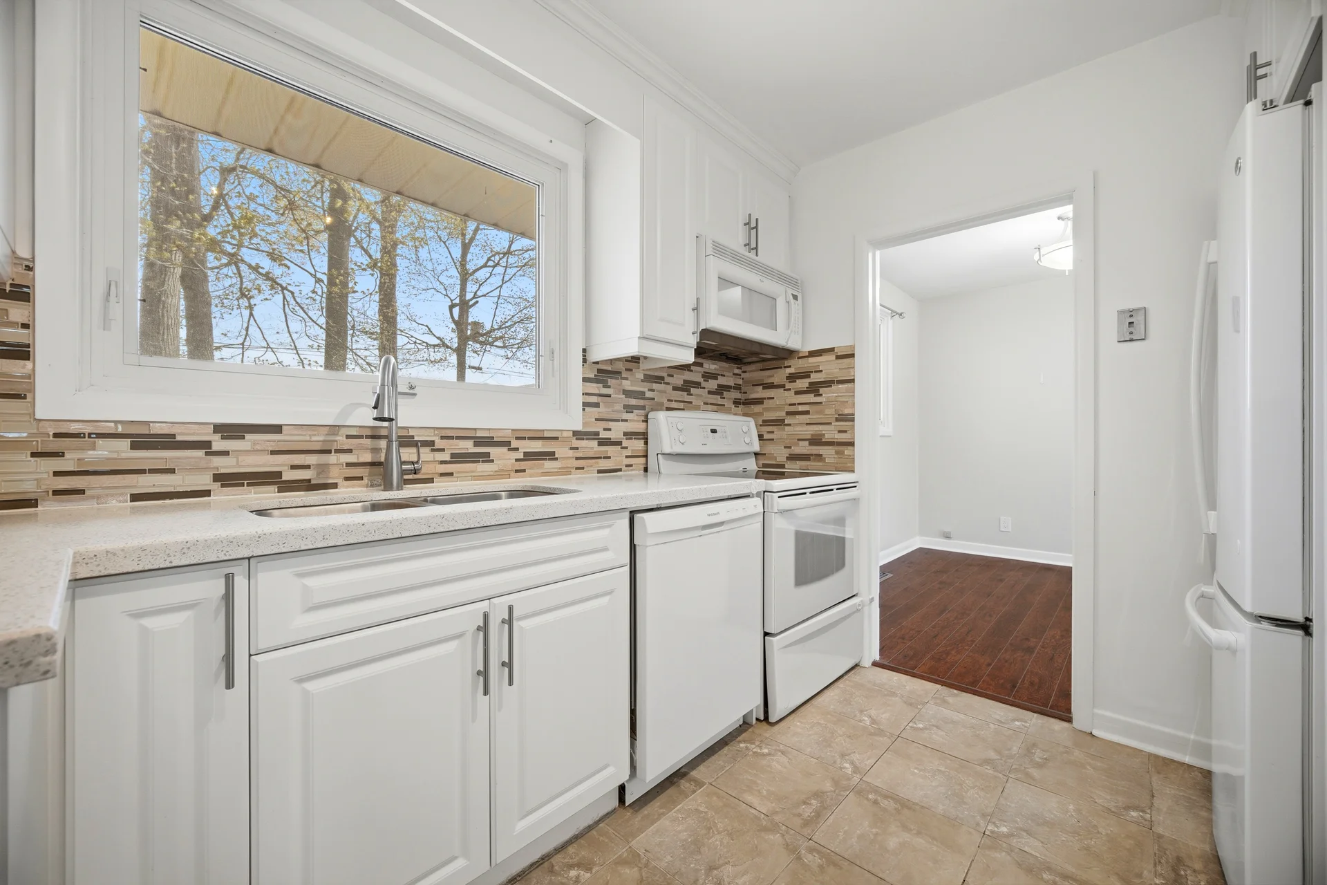 1461 Moss Glen Road, Burlington - photo 12