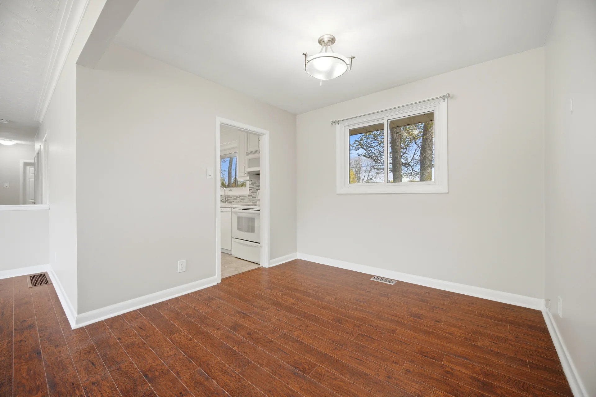 1461 Moss Glen Road, Burlington - photo 14