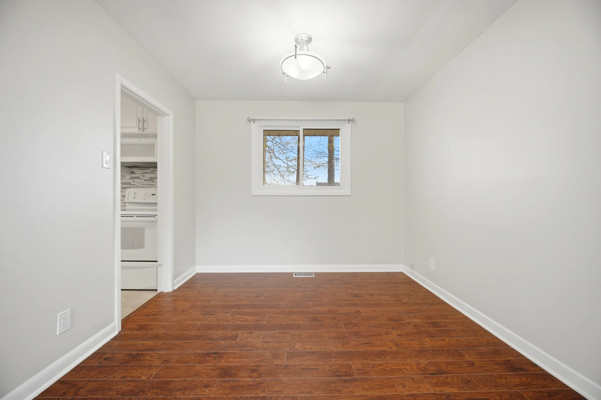 1461 Moss Glen Road, Burlington - photo 15