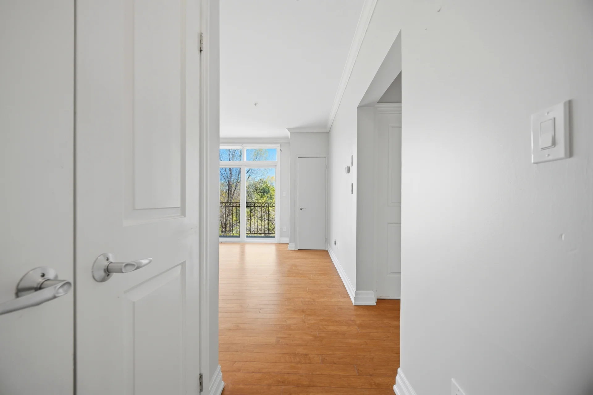 459 Kerr Street #305, Oakville - photo 5