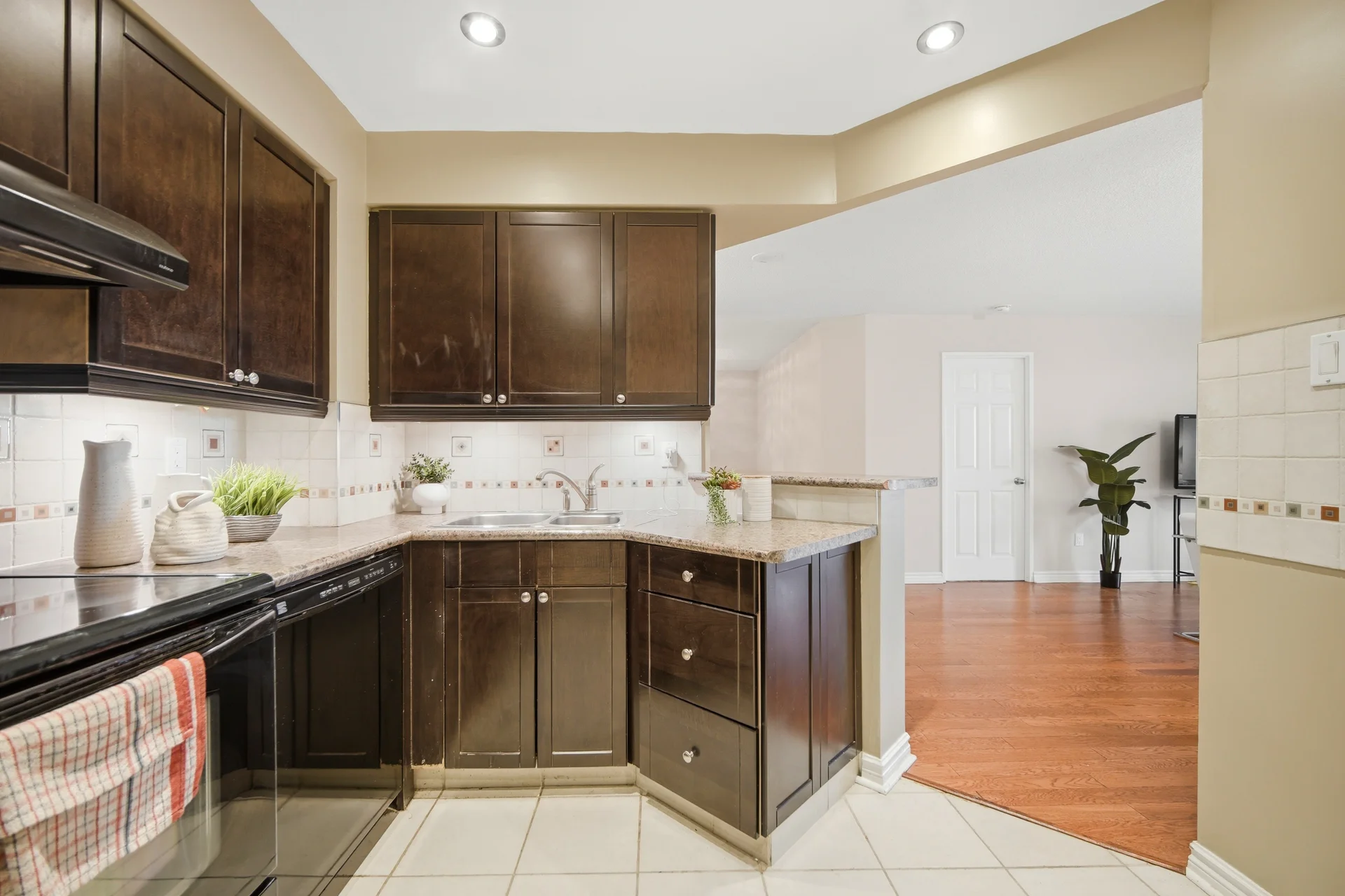 #1414-8501 Bayview Avenue, Richmond Hill - photo 9