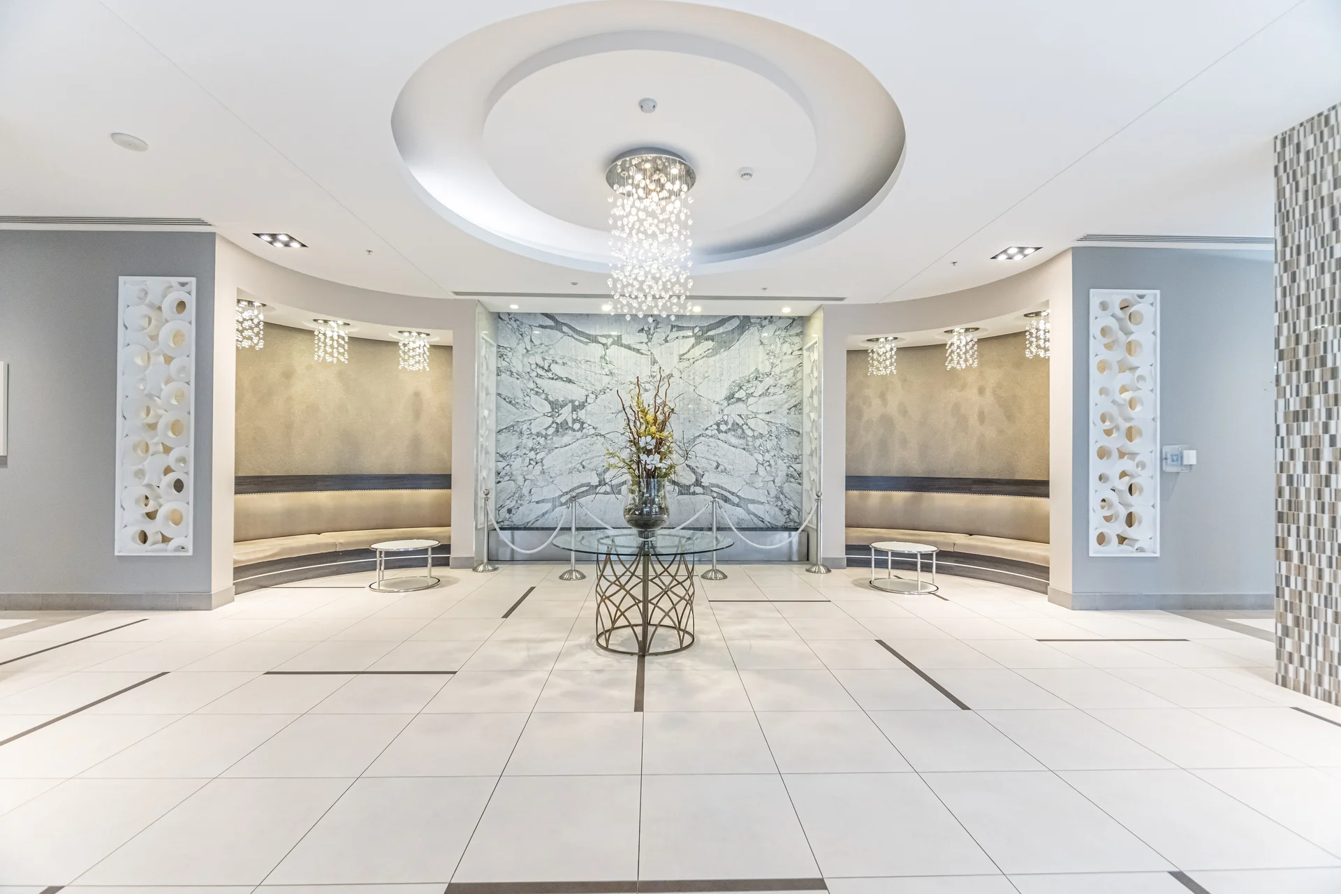 #612-85 North Park Road, Thornhill - photo 5