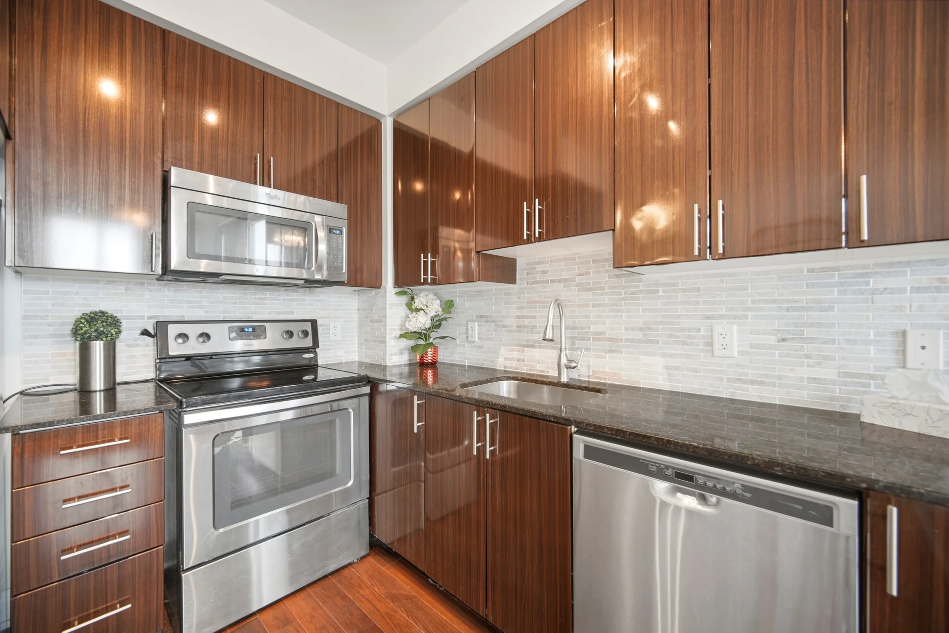 #612-85 North Park Road, Thornhill - photo 12