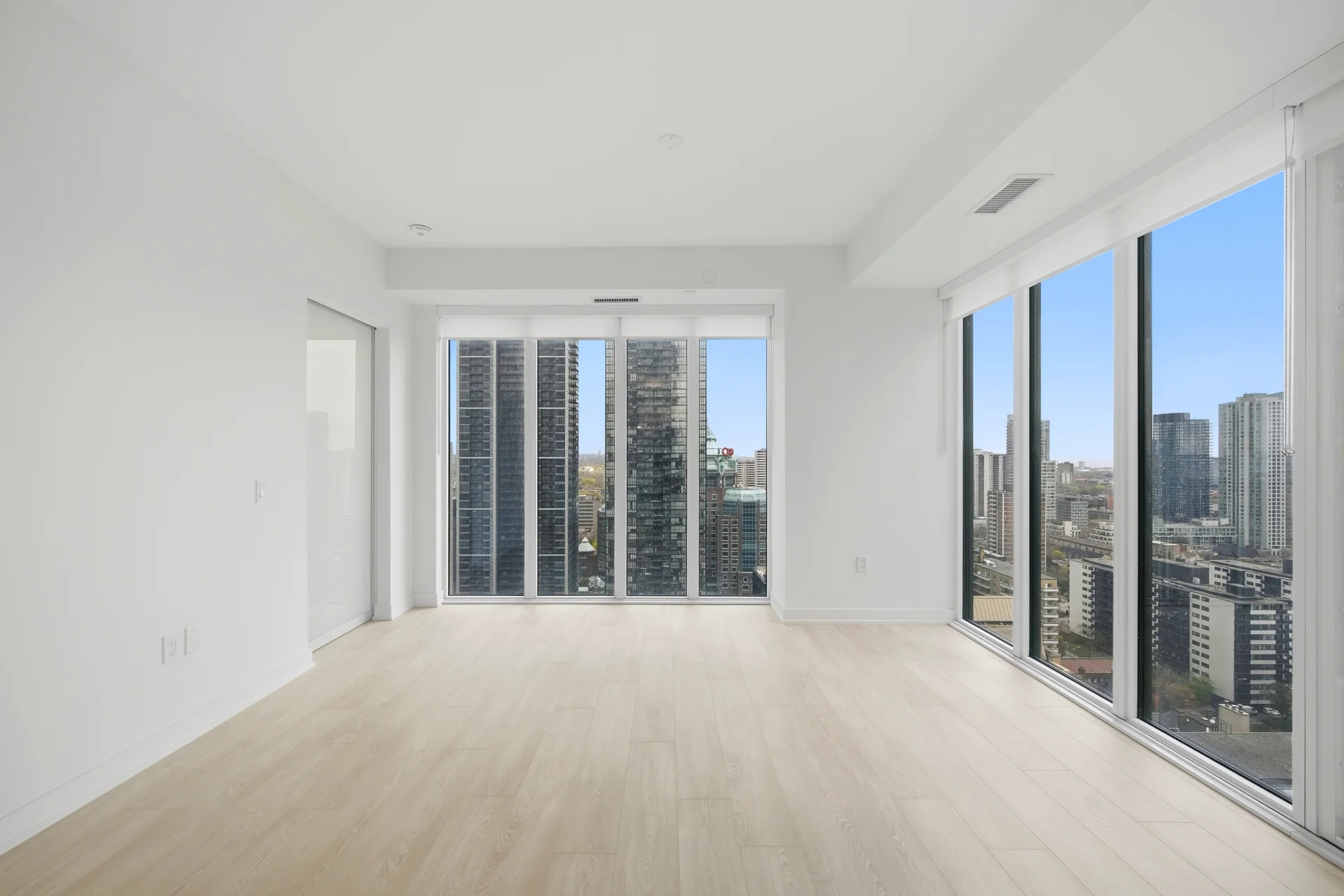 #2409-634 Church Street, Toronto - photo 12