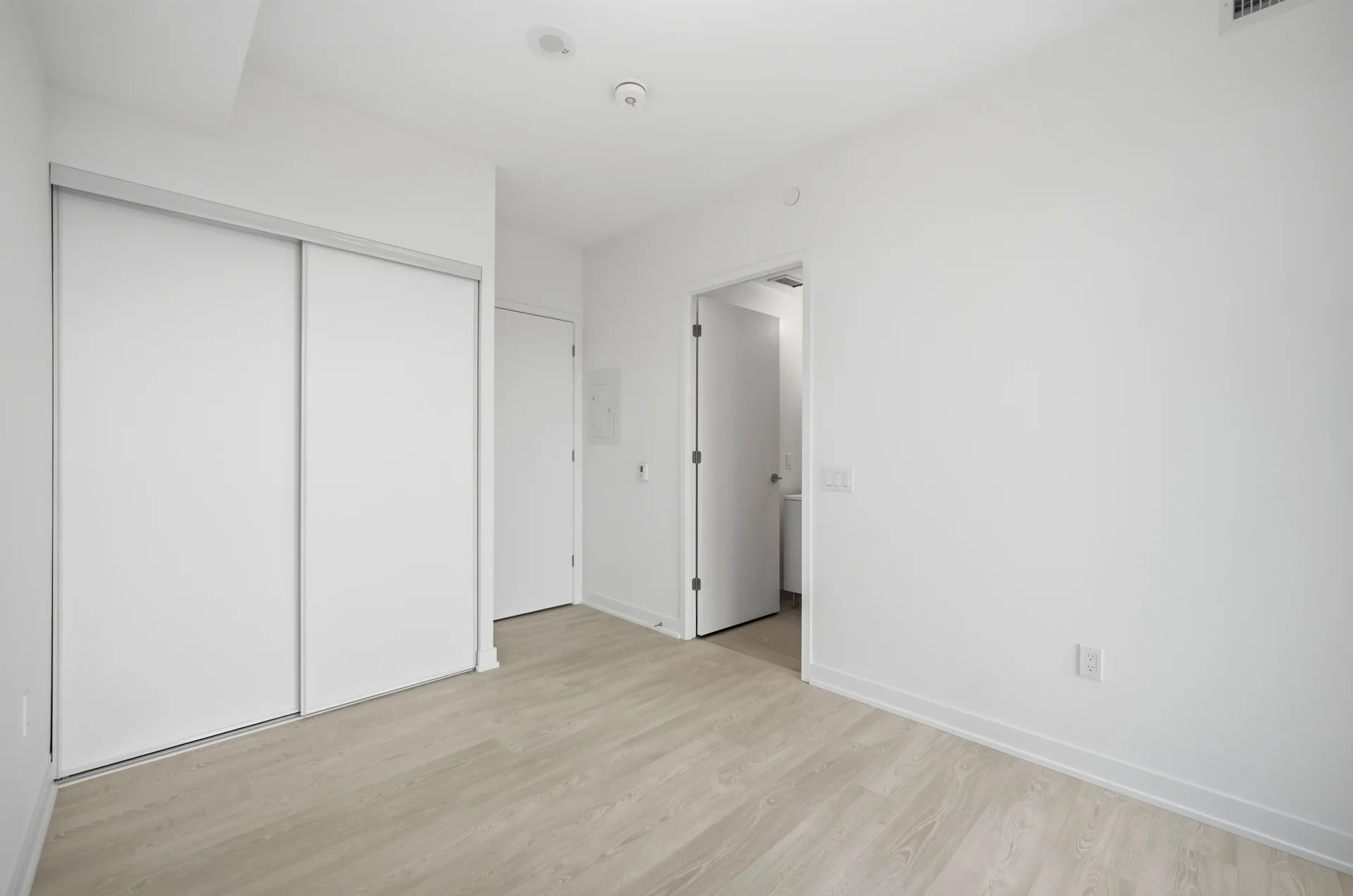 #2409-634 Church Street, Toronto - photo 19