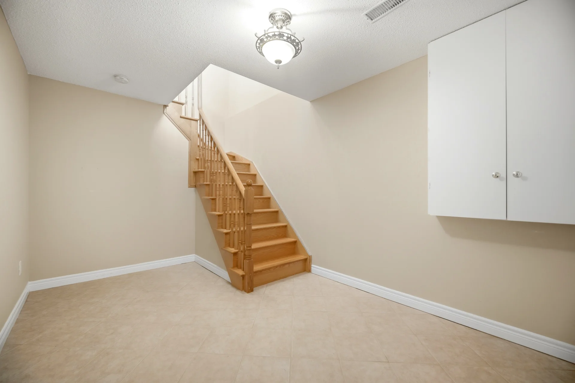 3592988