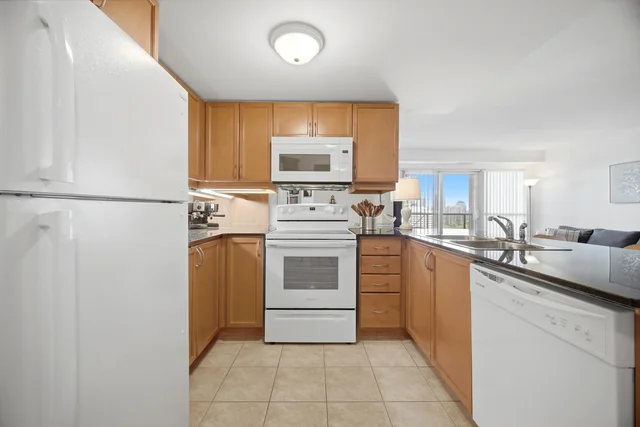 #1508-350 Princess Royal Drive, Mississauga - photo 11