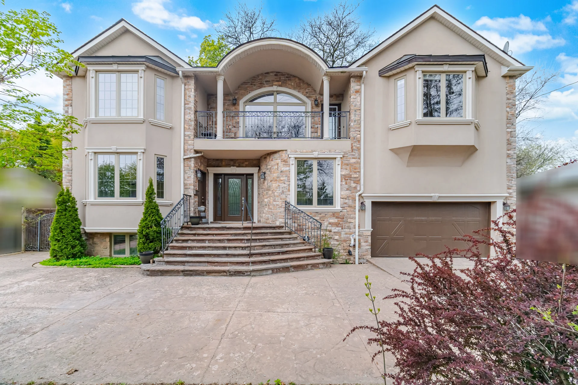 3597257