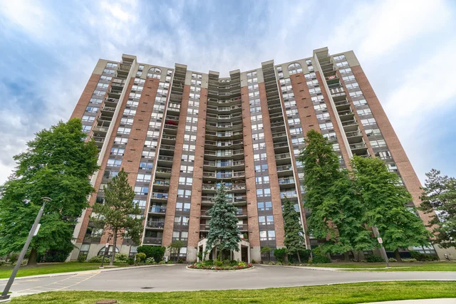 #1012-50 Mississauga Valley Boulevard, Mississauga - photo 1