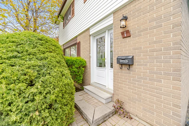 1 Flavian Crescent, Brampton - photo 17