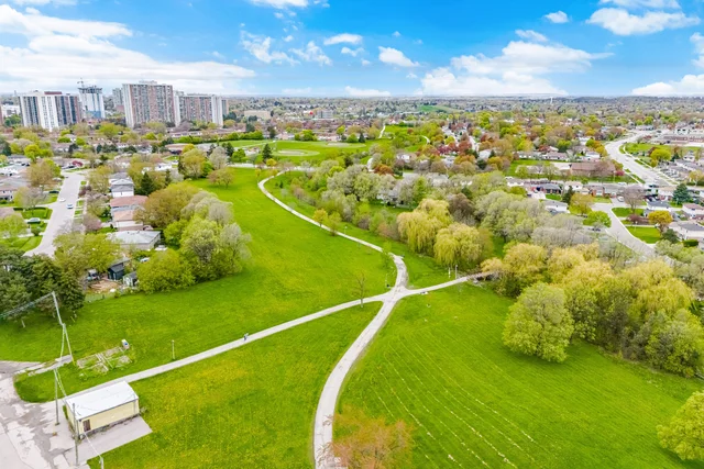 1 Flavian Crescent, Brampton - photo 76