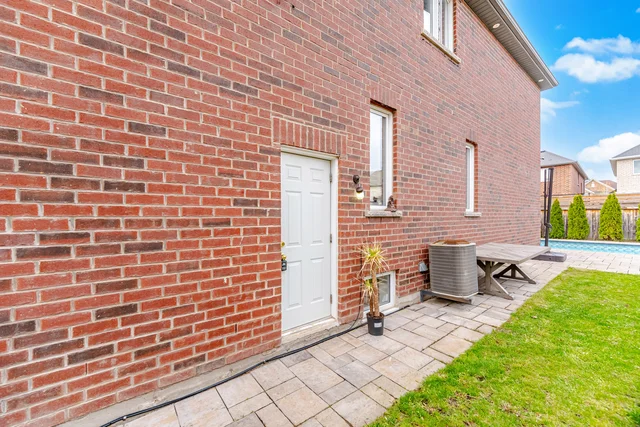 23 Mission Ridge Trail, Brampton - photo 56