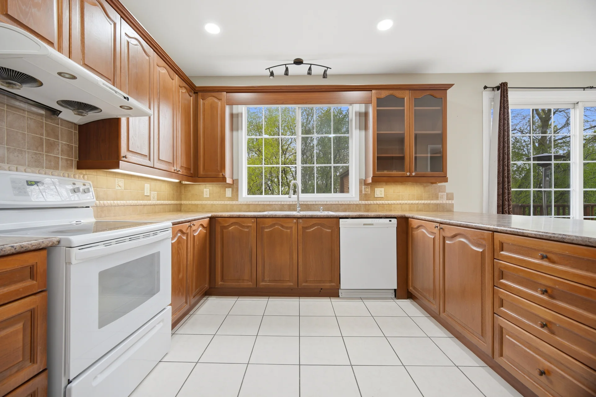 22 Cosmo Court, Brampton - photo 26