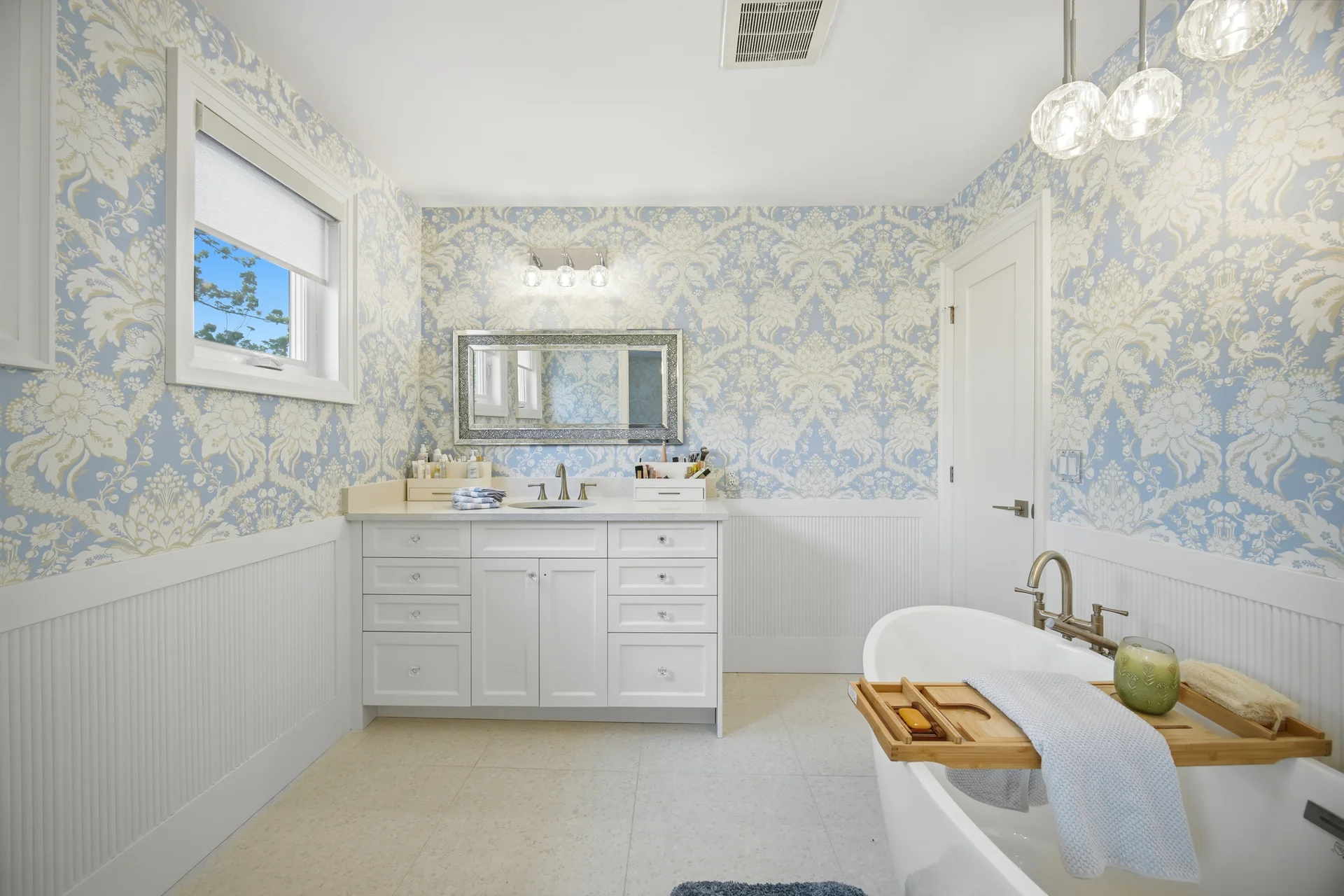 3603577