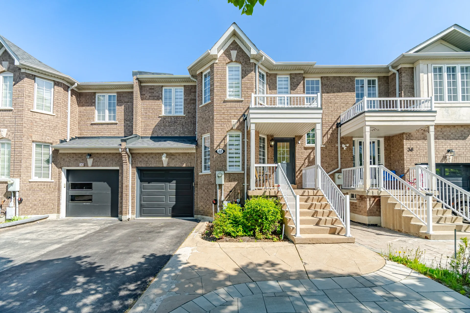 32 Laurelhurst Crescent, Woodbridge - photo 3
