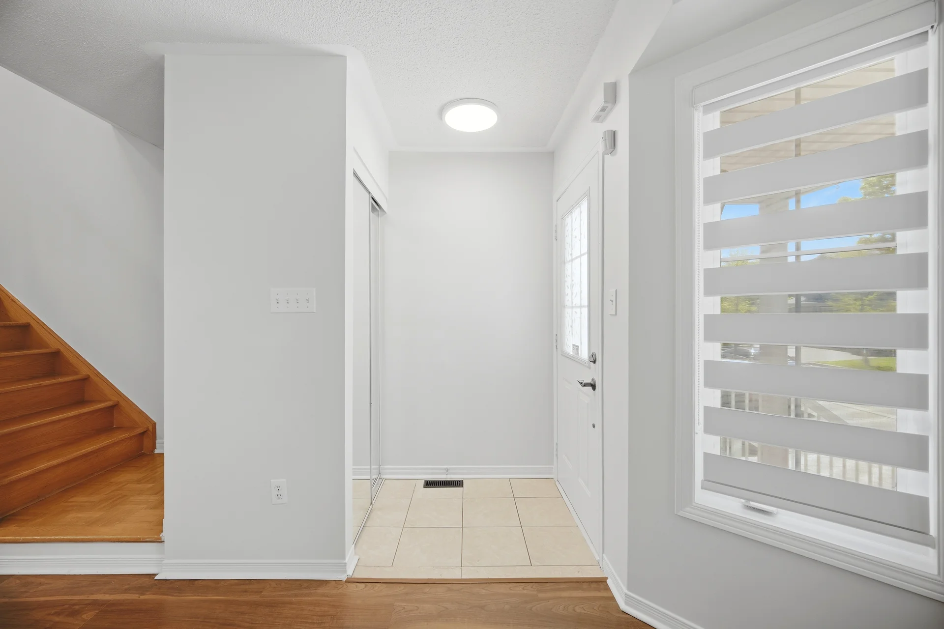 32 Laurelhurst Crescent, Woodbridge - photo 7