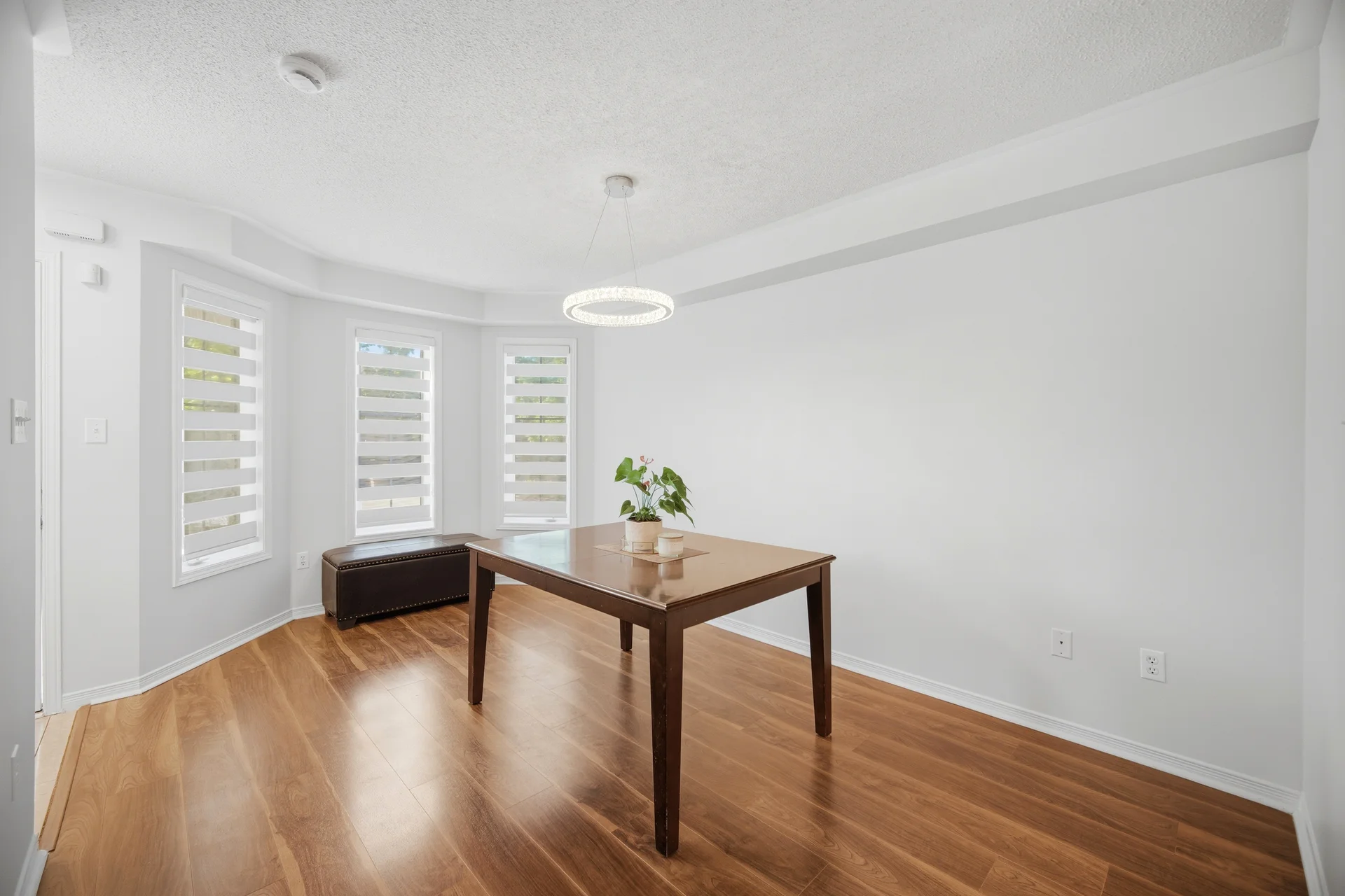 32 Laurelhurst Crescent, Woodbridge - photo 9