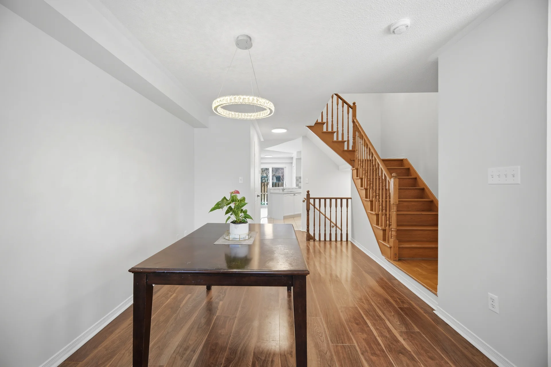 32 Laurelhurst Crescent, Woodbridge - photo 11