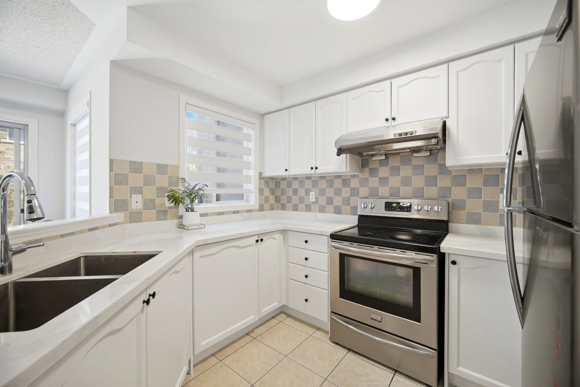 32 Laurelhurst Crescent, Woodbridge - photo 12