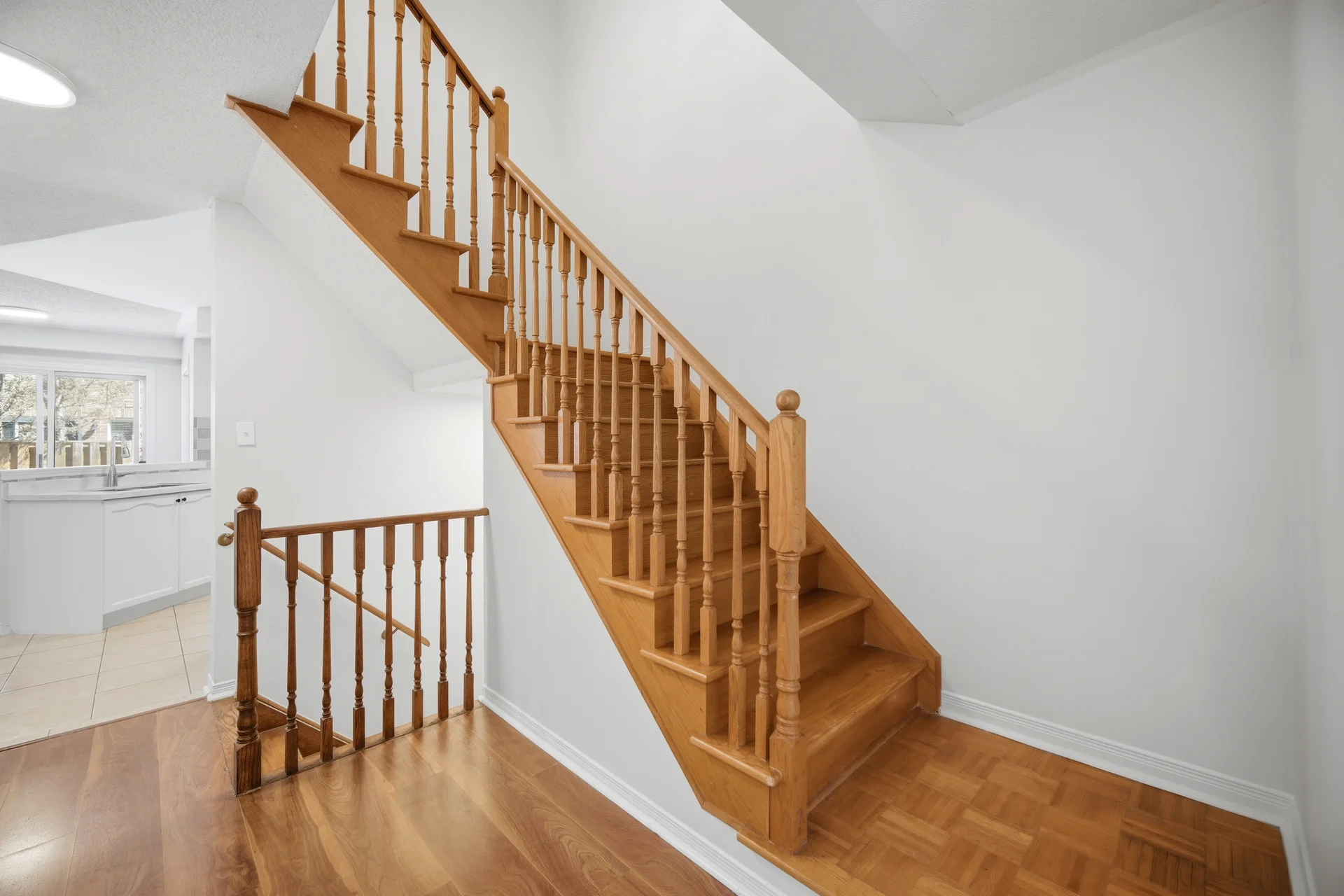 32 Laurelhurst Crescent, Woodbridge - photo 20