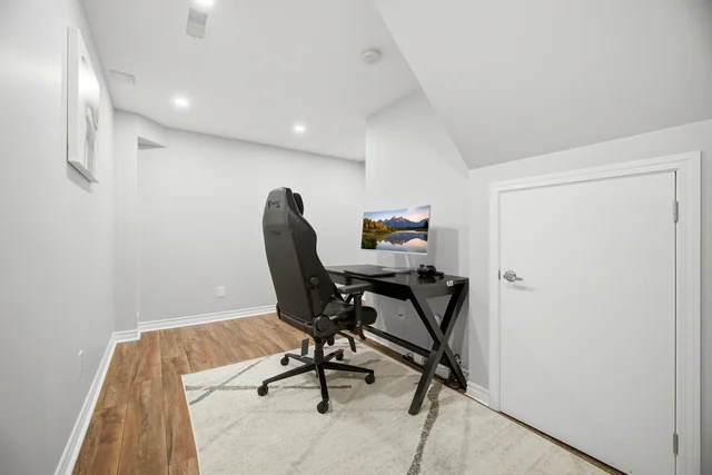 1518 Clitherow Street, Milton - photo 61