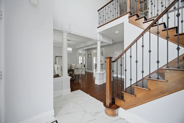 95 Retreat Boulevard, Woodbridge - photo 8