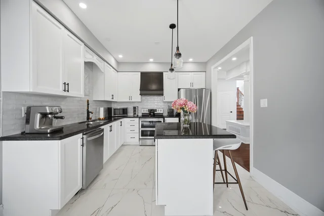 95 Retreat Boulevard, Woodbridge - photo 13