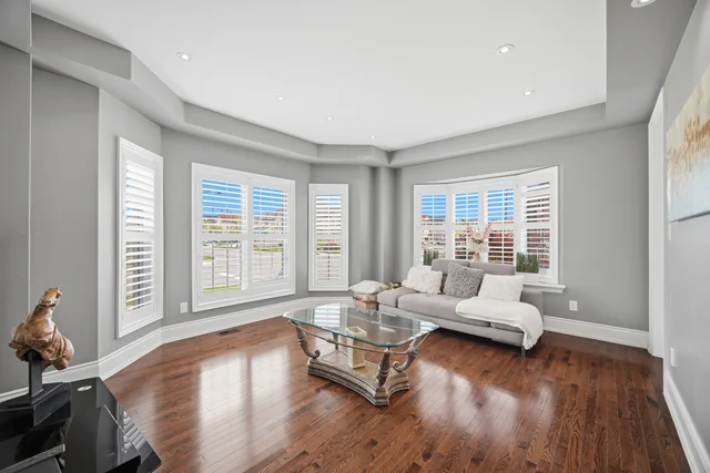 95 Retreat Boulevard, Woodbridge - photo 23