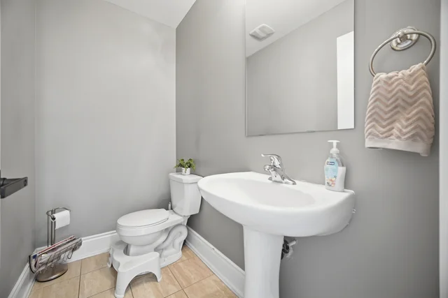 95 Retreat Boulevard, Woodbridge - photo 25