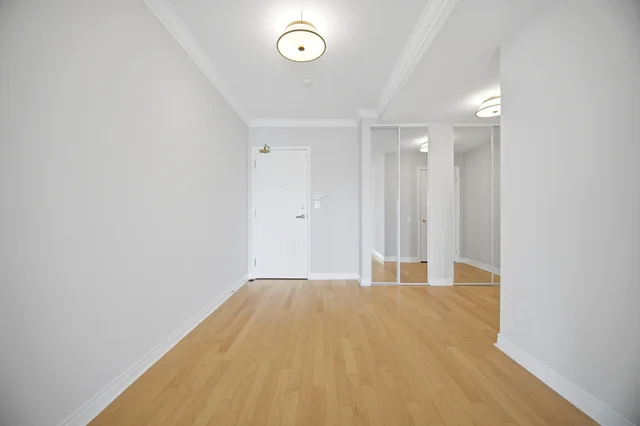 #503-50 Old Mill Road, Oakville - photo 11