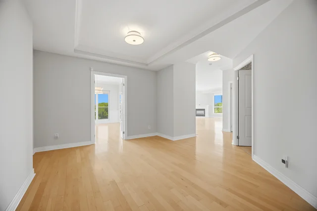 #503-50 Old Mill Road, Oakville - photo 13