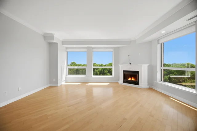 #503-50 Old Mill Road, Oakville - photo 15
