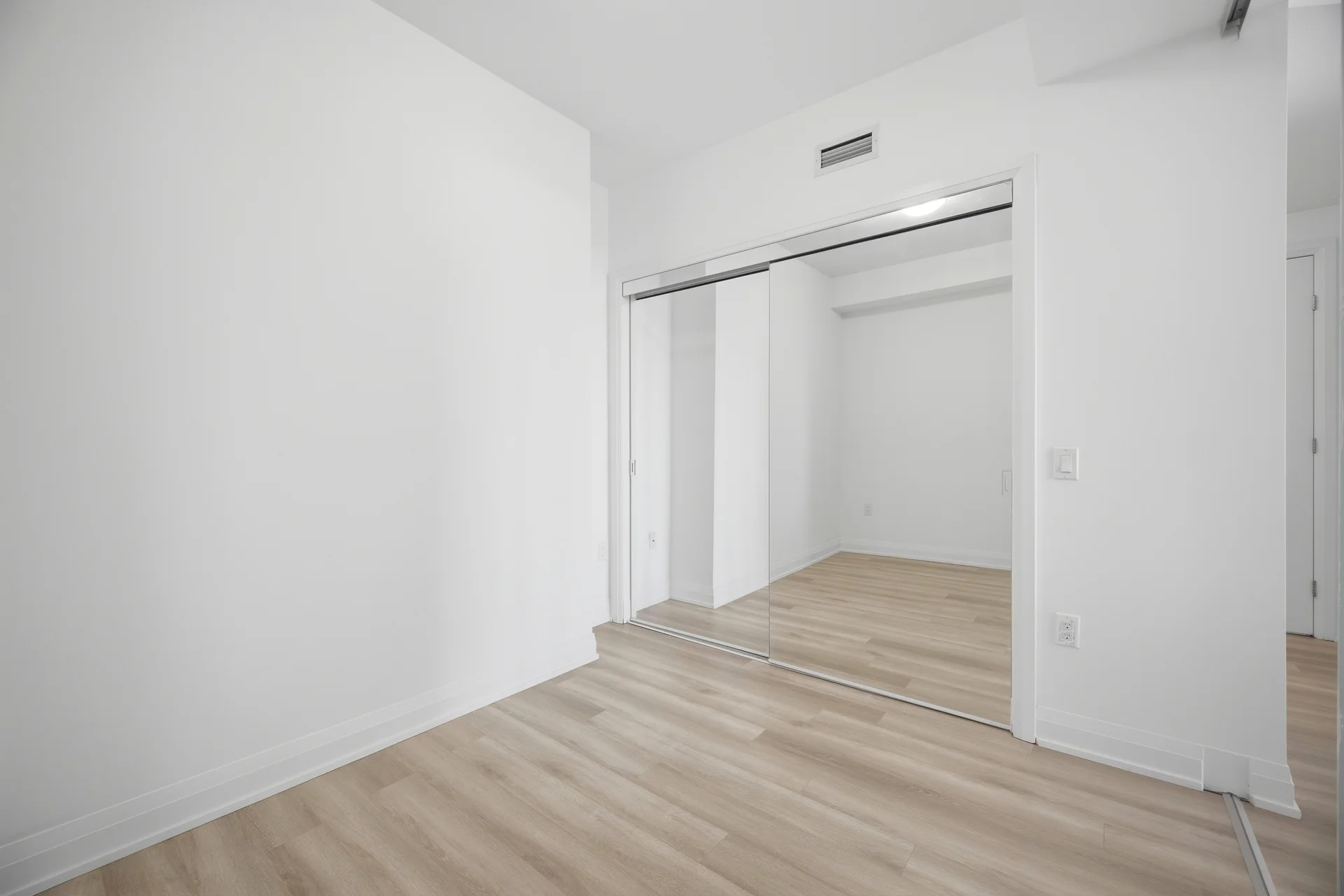 #626-4800 Highway 7, Vaughan - photo 27