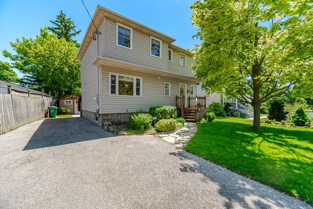 37 Archibald Street, Brampton - photo 1