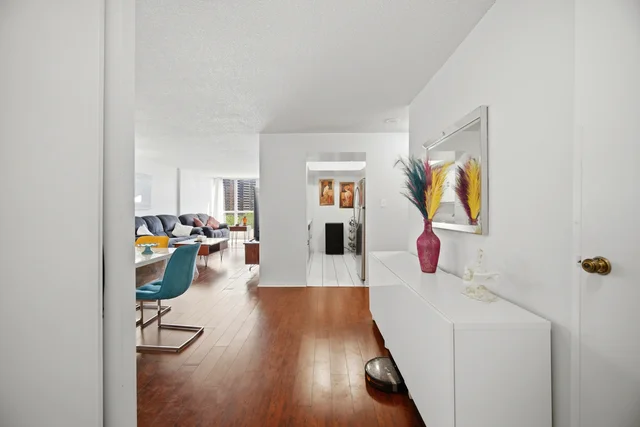 #708-1 Rowntree Road, Etobicoke - photo 9