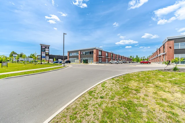 #1-452 Taunton Road West, Oshawa - photo 4