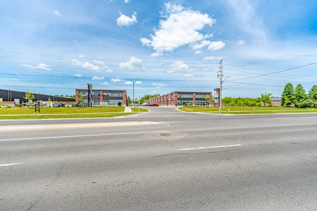 #1-452 Taunton Road West, Oshawa - photo 19