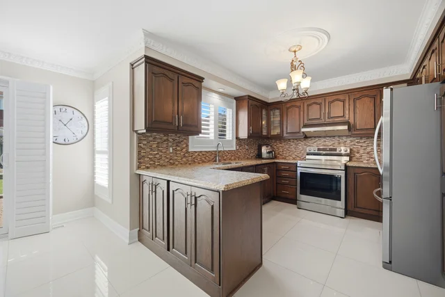 139 Jade Crescent, Woodbridge - photo 28