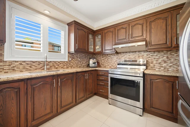 139 Jade Crescent, Woodbridge - photo 29