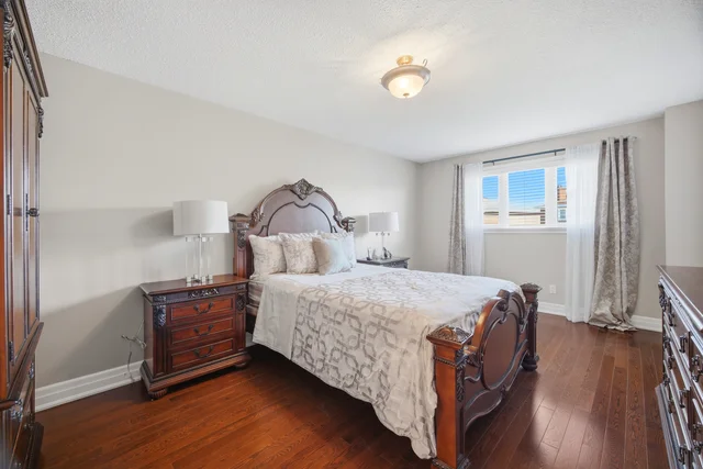 139 Jade Crescent, Woodbridge - photo 43