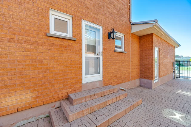 139 Jade Crescent, Woodbridge - photo 59
