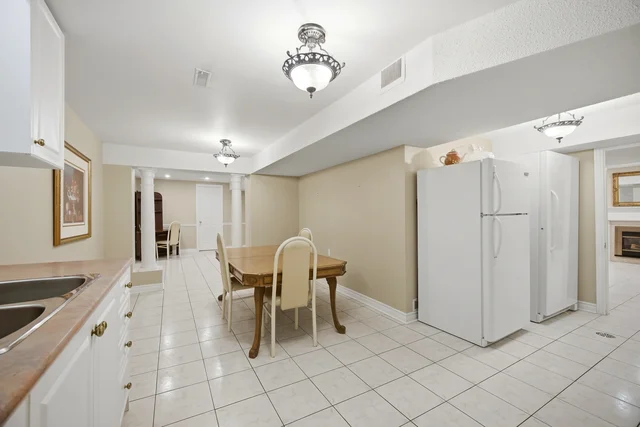 139 Jade Crescent, Woodbridge - photo 72