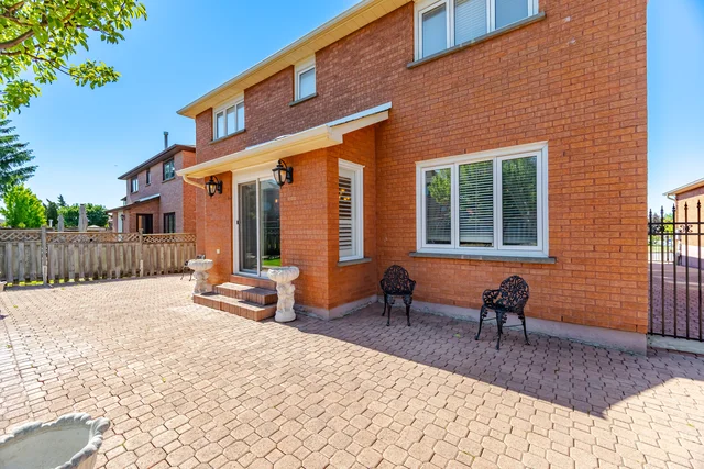 139 Jade Crescent, Woodbridge - photo 82