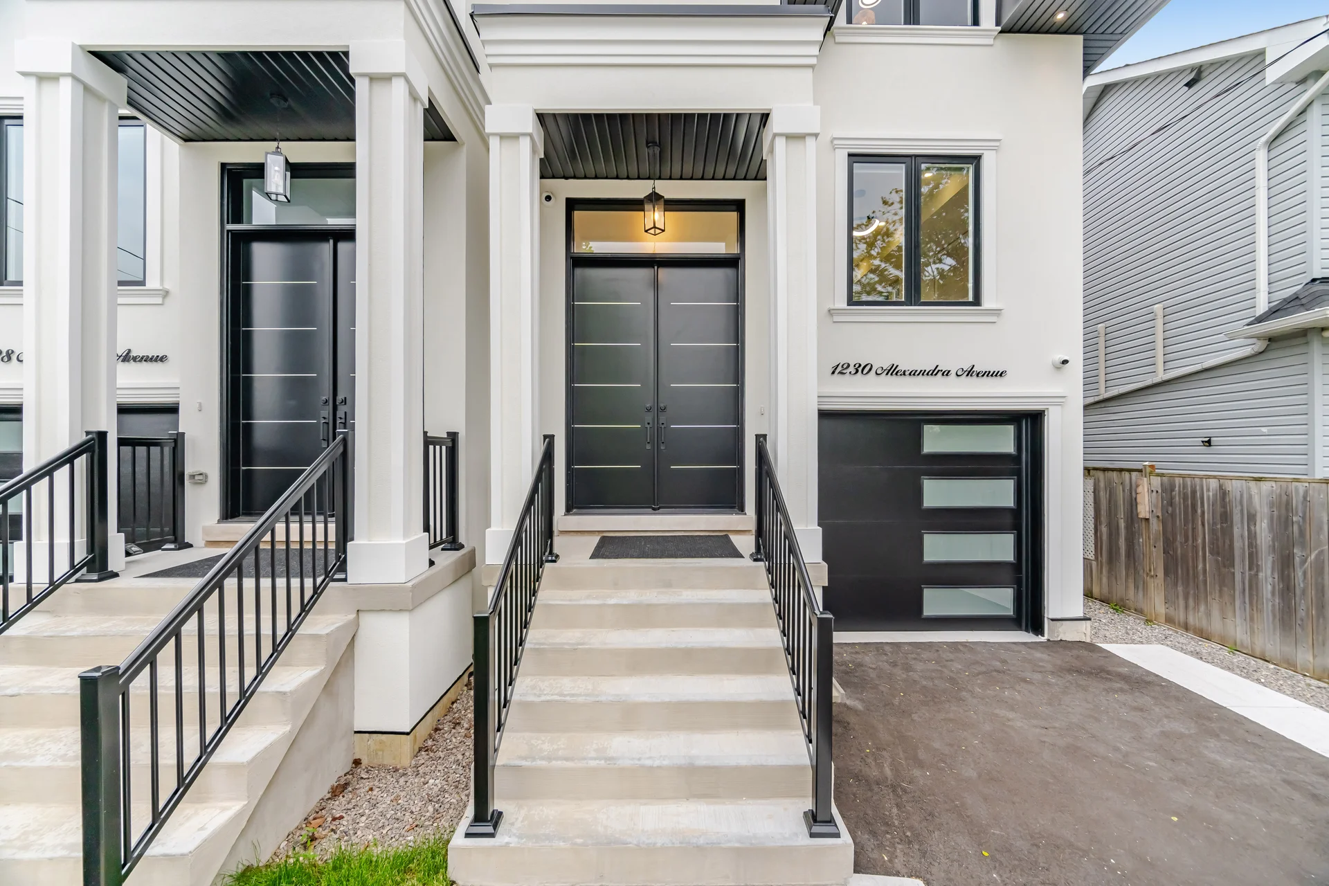 1230 Alexandra Avenue, Mississauga - photo 5